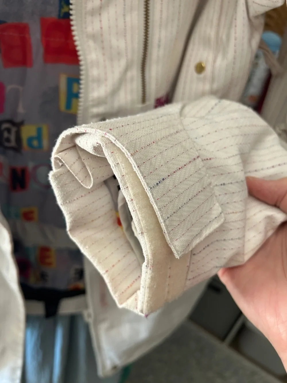 Billabong x Jamie Anderson Ski Jacket Insulated White with Colorful Trim - Picture 6 of 7